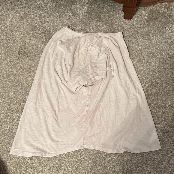 White shirt - Picture 4 of 4